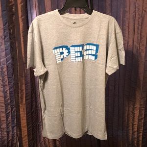 MENS LARGE PEZ DIMENSIONAL FRONT LOGO T-SHIRT GREY